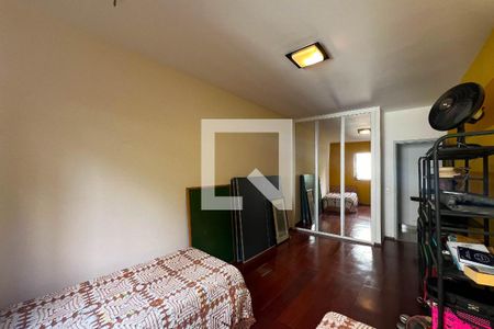 Apartamento à venda com 184m², 4 quartos e 2 vagasQuarto 