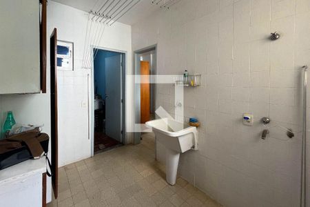 Apartamento à venda com 184m², 4 quartos e 2 vagasDetalhe da área de serviço