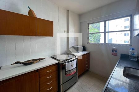 Apartamento à venda com 184m², 4 quartos e 2 vagasCozinha 