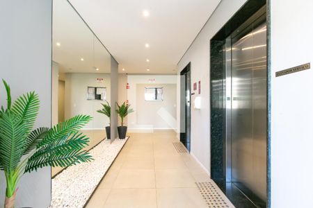 Apartamento à venda com 38m², 2 quartos e sem vagaHall / Elevador