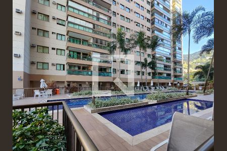 Apartamento à venda com 65m², 2 quartos e 1 vagaÁrea comum - Piscina