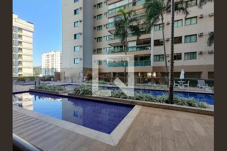 Apartamento à venda com 65m², 2 quartos e 1 vagaÁrea comum - Piscina