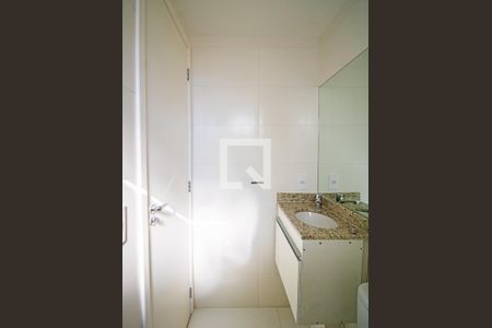 Banheiro de apartamento para alugar com 1 quarto, 28m² em Parada Inglesa, São Paulo