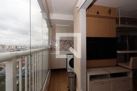 Varanda envidraçada de apartamento à venda com 2 quartos, 43m² em Sítio da Figueira , São Paulo