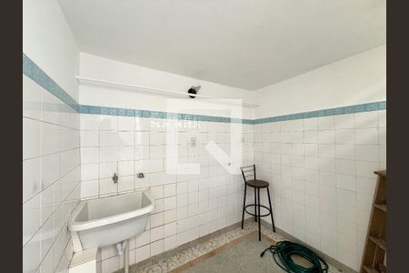 Casa à venda com 92m², 2 quartos e 2 vagasÁrea de Serviço