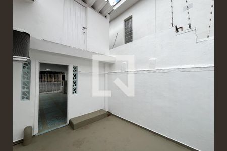 Casa à venda com 92m², 2 quartos e 2 vagasQuintal
