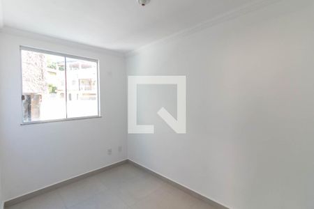 Quarto de apartamento para alugar com 3 quartos, 60m² em Alto Caiçaras, Belo Horizonte