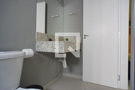 Banheiro de kitnet/studio para alugar com 1 quarto, 35m² em Centro, Florianópolis