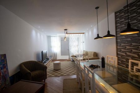 Sala de casa de condomínio para alugar com 4 quartos, 200m² em Recreio dos Bandeirantes, Rio de Janeiro
