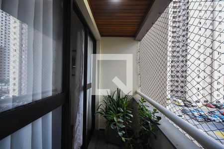 Varanda de apartamento à venda com 2 quartos, 70m² em Jardim Maria Rosa, Taboão da Serra