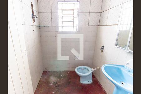 Banheiro de casa para alugar com 1 quarto, 75m² em Água Rasa, São Paulo