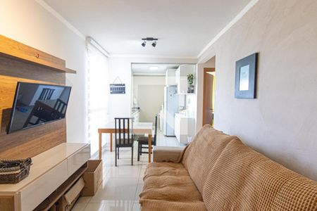 Sala de apartamento para alugar com 2 quartos, 43m² em Fanny, Curitiba