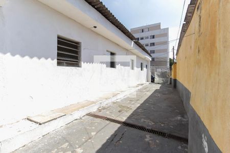 Casa à venda com 158m², 2 quartos e 4 vagasGaragem - Quintal