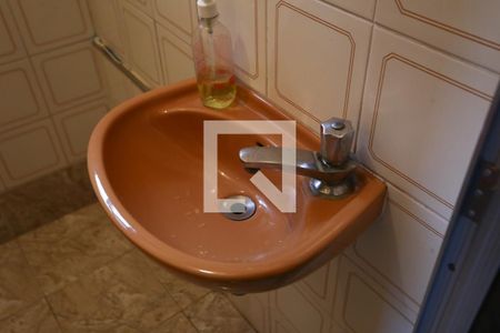 Casa à venda com 170m², 3 quartos e 4 vagasBanheiro da Suíte