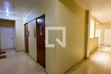 Apartamento à venda com 69m², 2 quartos e 1 vagaHall elevadores