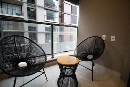 Studio para alugar com 28m², 1 quarto e sem vaga Studio para alugar com 28m², 1 quarto e sem vagaVaranda