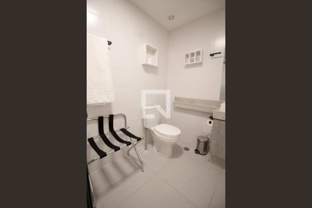Studio para alugar com 28m², 1 quarto e sem vaga Studio para alugar com 28m², 1 quarto e sem vagaBanheiro da Suíte