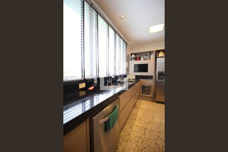 Casa de condomínio à venda com 805m², 4 quartos e 4 vagasCozinha