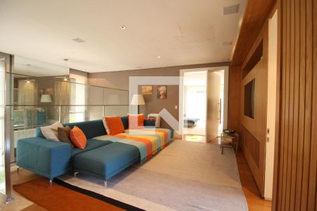 Casa de condomínio à venda com 805m², 4 quartos e 4 vagasHall