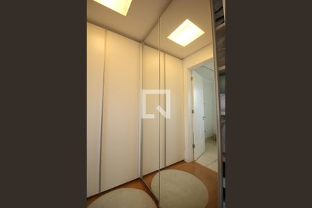 Casa de condomínio à venda com 805m², 4 quartos e 4 vagasCloset da suíte 2