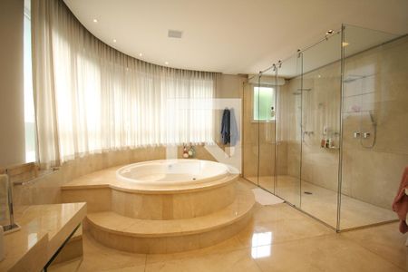 Casa de condomínio à venda com 805m², 4 quartos e 4 vagasBanheiro da Suíte 1