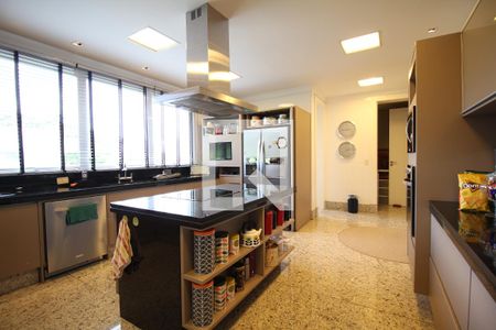 Casa de condomínio à venda com 805m², 4 quartos e 4 vagasCozinha