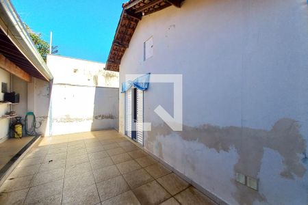 Casa à venda com 120m², 3 quartos e 4 vagasQuintal 
