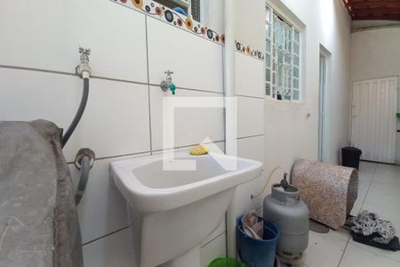 Casa à venda com 120m², 3 quartos e 4 vagasÁrea de Serviço