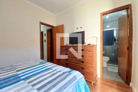 Casa à venda com 120m², 3 quartos e 4 vagasQuarto 3 - Suíte