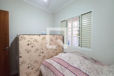 Casa à venda com 120m², 3 quartos e 4 vagasQuarto 2 