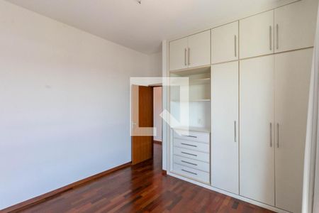 Quarto de apartamento à venda com 1 quarto, 71m² em Belvedere, Belo Horizonte