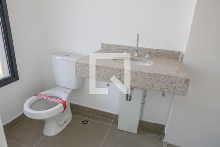 Banheiro de kitnet/studio à venda com 1 quarto, 30m² em Perdizes, São Paulo