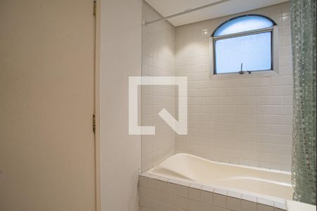 Apartamento à venda com 180m², 3 quartos e 1 vagaBanheiro da Suíte 2