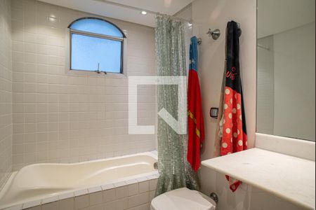 Apartamento à venda com 180m², 3 quartos e 1 vagaBanheiro da Suíte 2