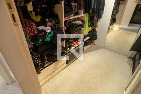 Apartamento à venda com 180m², 3 quartos e 1 vagaCloset da Suíte 1