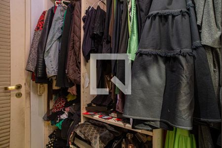 Apartamento à venda com 180m², 3 quartos e 1 vagaCloset da Suíte 1