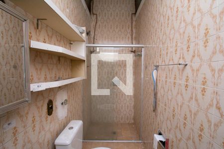 Casa à venda com 300m², 3 quartos e 1 vaga Casa à venda com 300m², 3 quartos e 1 vagaBanheiro da Suíte