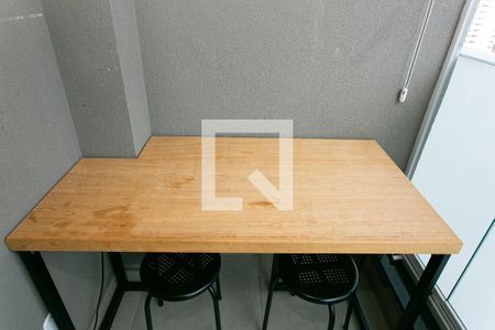 Studio para alugar com 24m², 1 quarto e 1 vagaVaranda - Mesa e Cadeiras