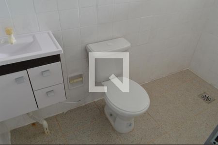 Banheiro de apartamento para alugar com 1 quarto, 50m² em Curicica, Rio de Janeiro