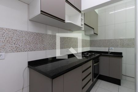 Cozinha de casa de condomínio para alugar com 2 quartos, 45m² em Jardim Modelo, São Paulo