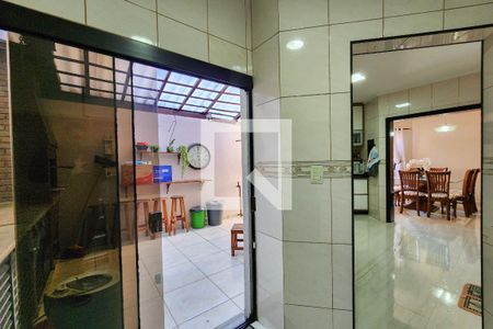Casa à venda com 256m², 3 quartos e 2 vagas Casa à venda com 256m², 3 quartos e 2 vagasÁrea Gourmet
