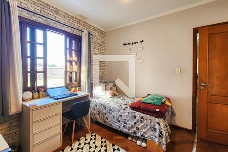 Casa à venda com 256m², 3 quartos e 2 vagas Casa à venda com 256m², 3 quartos e 2 vagasQuarto 1