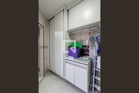 Casa à venda com 256m², 3 quartos e 2 vagas Casa à venda com 256m², 3 quartos e 2 vagasÁrea de Serviço
