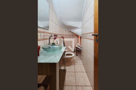 Casa à venda com 256m², 3 quartos e 2 vagas Casa à venda com 256m², 3 quartos e 2 vagasLavabo