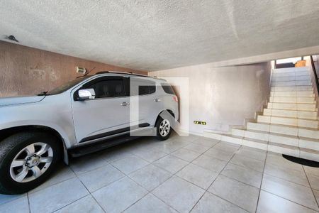 Casa à venda com 256m², 3 quartos e 2 vagas Casa à venda com 256m², 3 quartos e 2 vagasGaragem