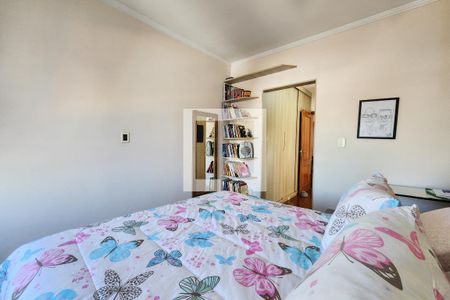 Casa à venda com 256m², 3 quartos e 2 vagas Casa à venda com 256m², 3 quartos e 2 vagasSuíte