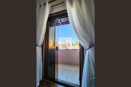 Casa à venda com 256m², 3 quartos e 2 vagas Casa à venda com 256m², 3 quartos e 2 vagasVaranda da Suíte