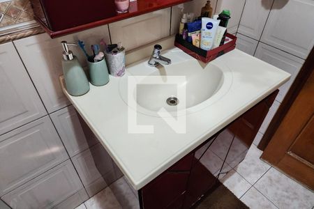 Casa à venda com 256m², 3 quartos e 2 vagas Casa à venda com 256m², 3 quartos e 2 vagasBanheiro Social