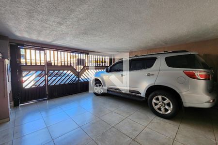 Casa à venda com 256m², 3 quartos e 2 vagas Casa à venda com 256m², 3 quartos e 2 vagasGaragem
