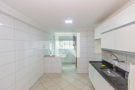 Apartamento para alugar com 119m², 3 quartos e 1 vaga Apartamento para alugar com 119m², 3 quartos e 1 vagaCozinha e Área de Serviço